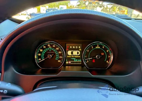 2015 Jaguar Xf 2.0T Premium z USA, uszkodzony, nr VIN SAJWA0FS8FPU86557